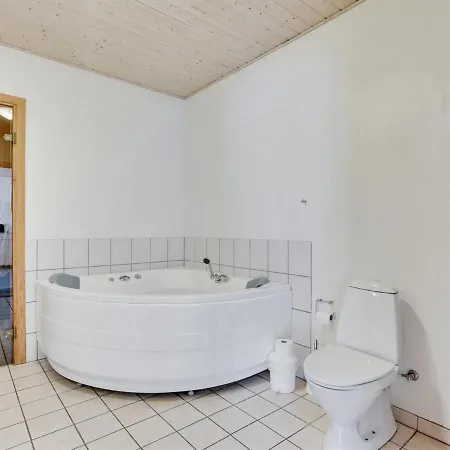 Appartement Lite - 3km From The Sea In Western Jutland By Interhome Vesterhede
