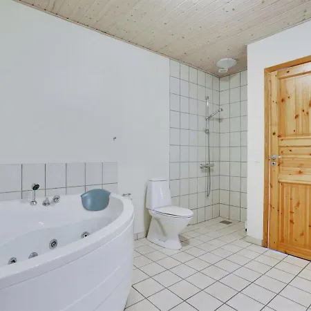 Appartement Lite - 3km From The Sea In Western Jutland By Interhome Vesterhede